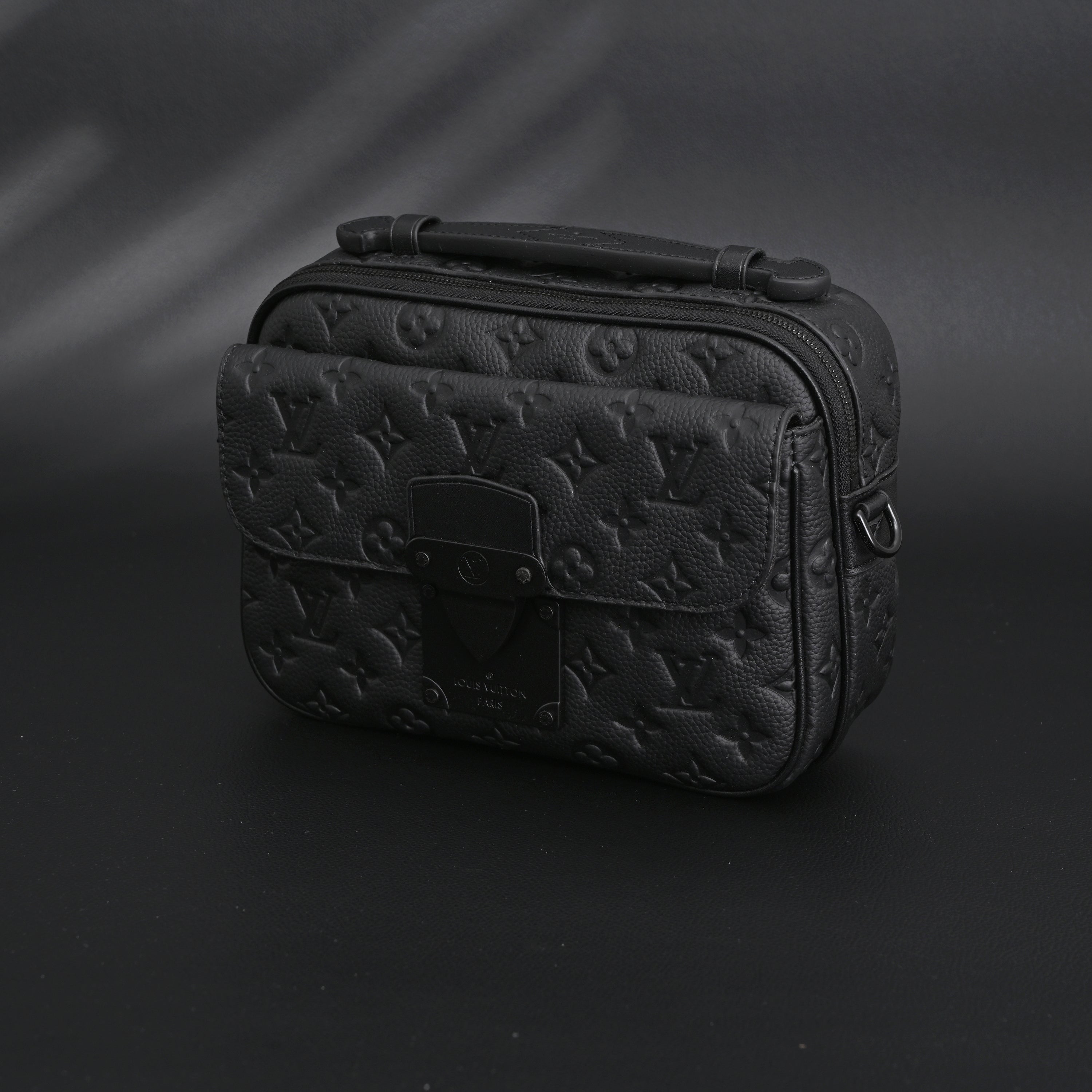 Louis Vuitton Capucines BB Top Handle Bag – Black Taurillon Leather